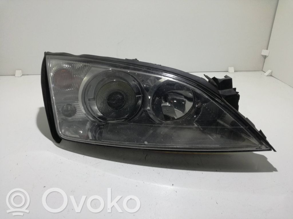 Ford Mondeo Mk III Lampa przednia 