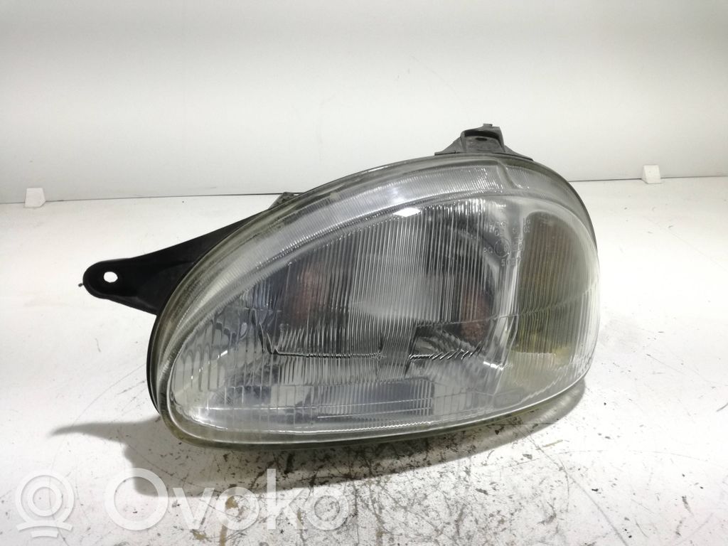 Opel Corsa B Phare frontale 