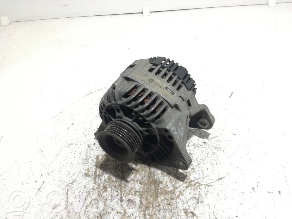 Audi A4 S4 B5 8D Ģenerators 