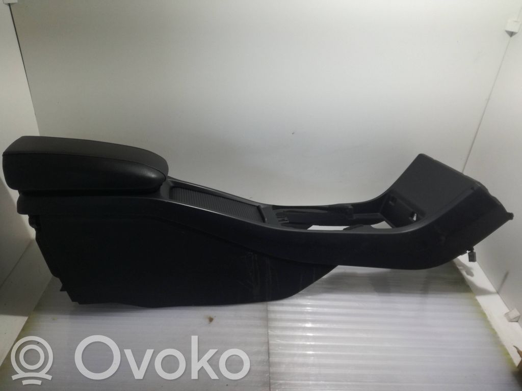 Volvo V40 Center console 
