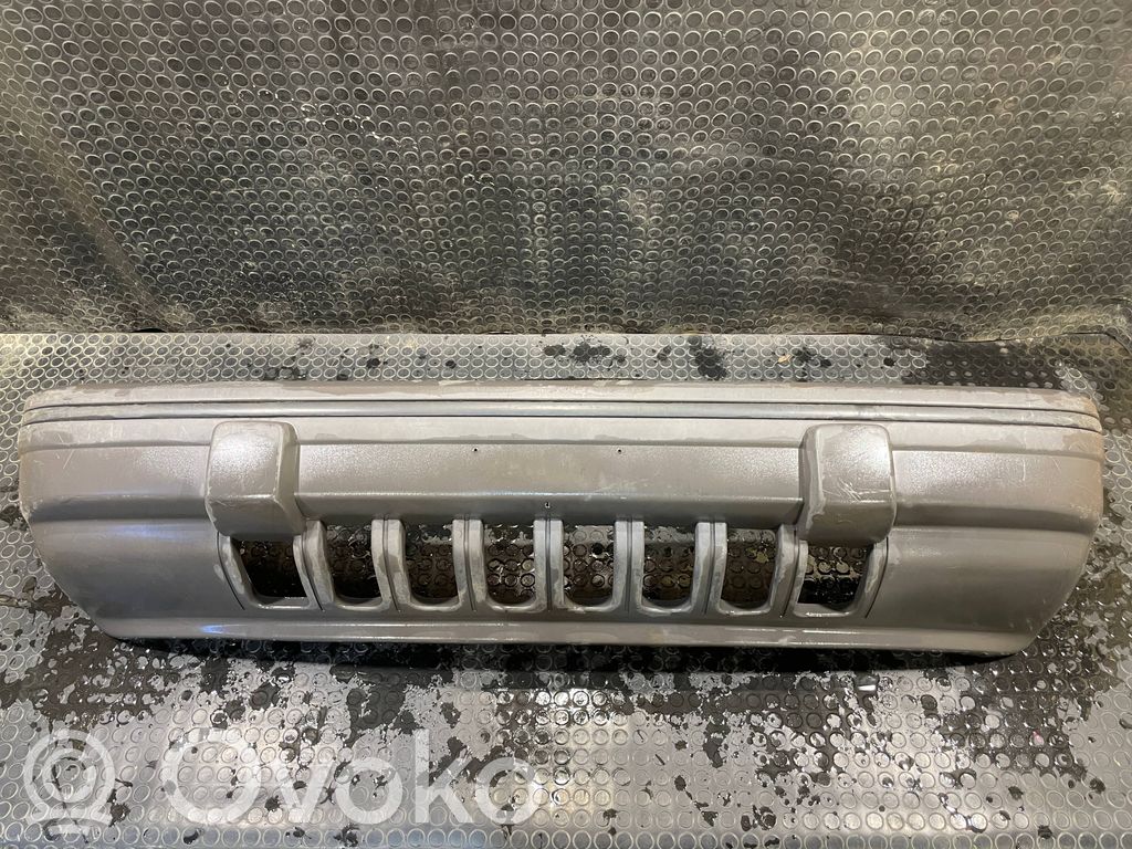 Jeep Grand Cherokee Zderzak przedni 