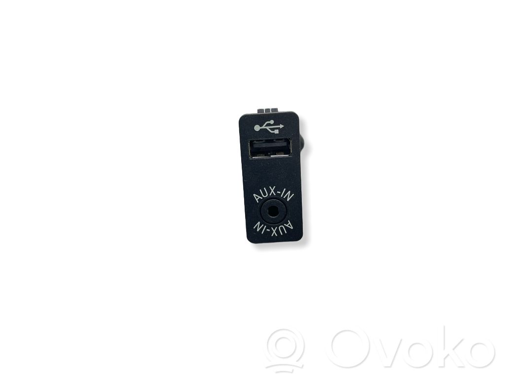 USB savienotājs