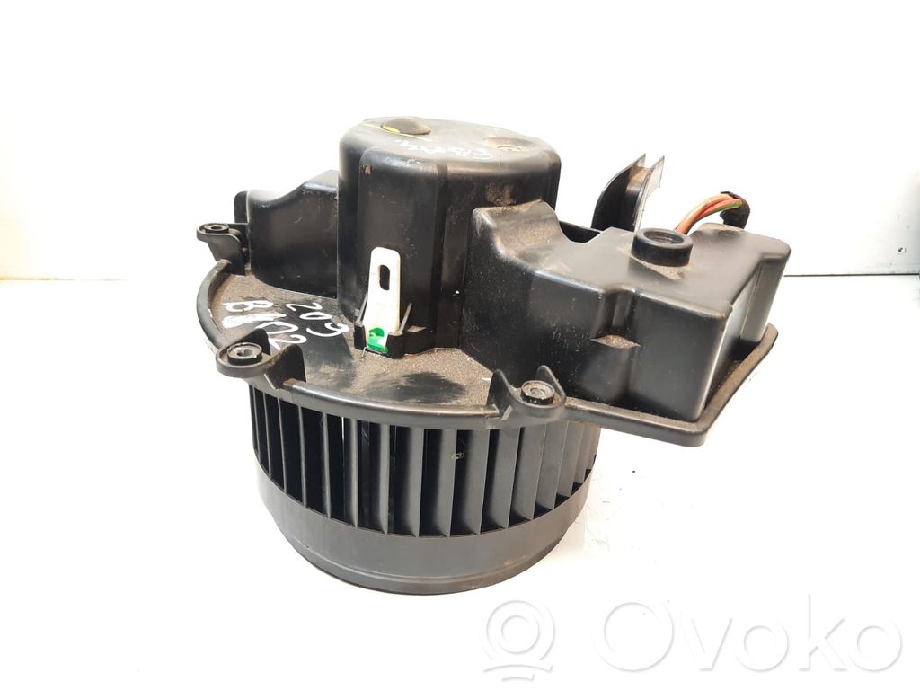 Mazā radiatora ventilators