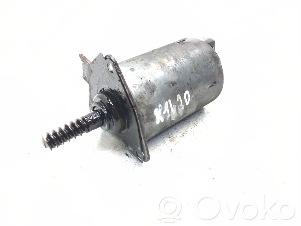 Sadales fāžu regulators