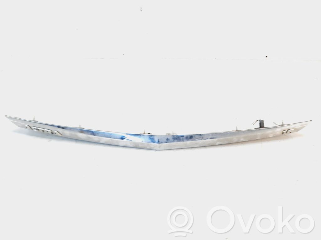 Bagāžnieka numura zīmes apgaismojuma līste