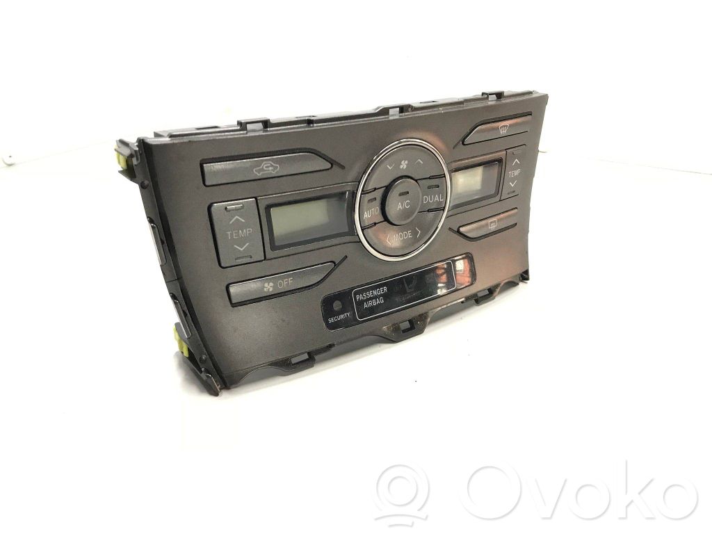 Radio / CD/DVD atskaņotājs / navigācija