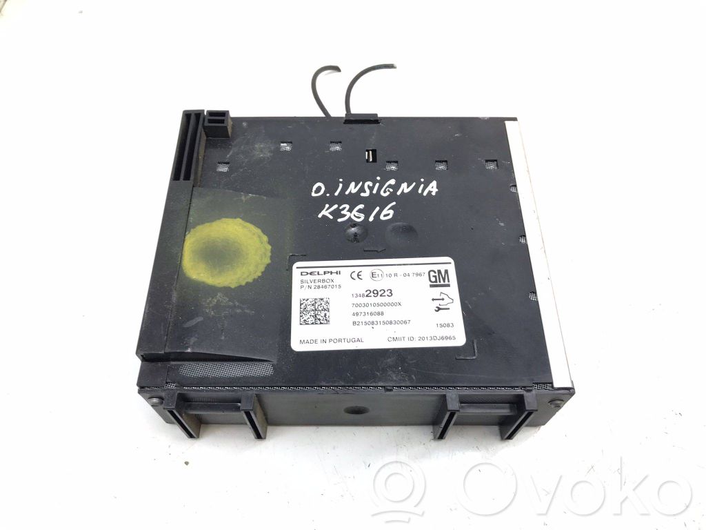 Radio / CD/DVD atskaņotājs / navigācija