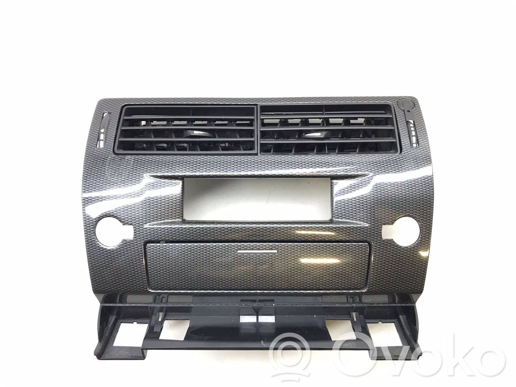 Centrālais gaisa ventilācijas režģis
