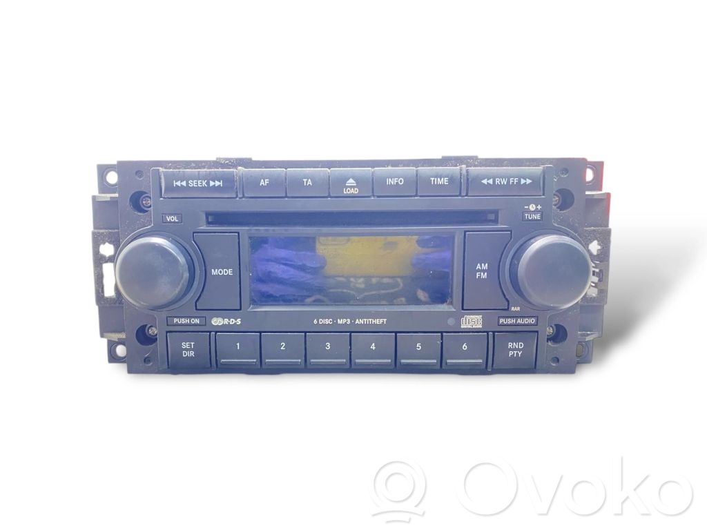 Radio / CD/DVD atskaņotājs / navigācija