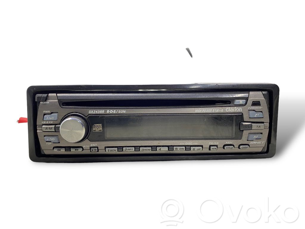 Radio / CD/DVD atskaņotājs / navigācija