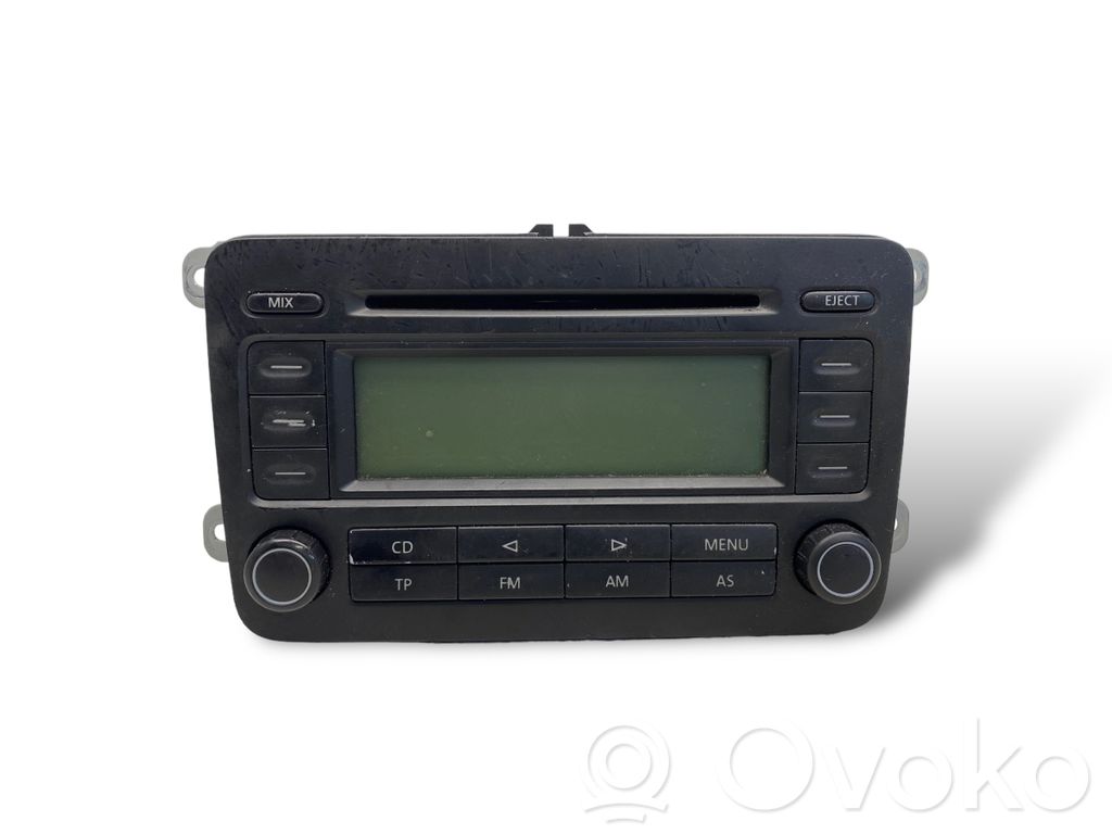 Radio / CD/DVD atskaņotājs / navigācija