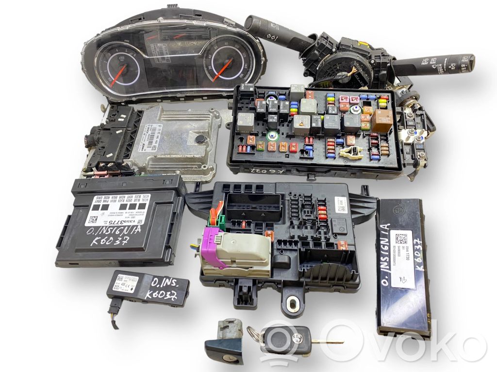 Aizdedzes ECU komplekts