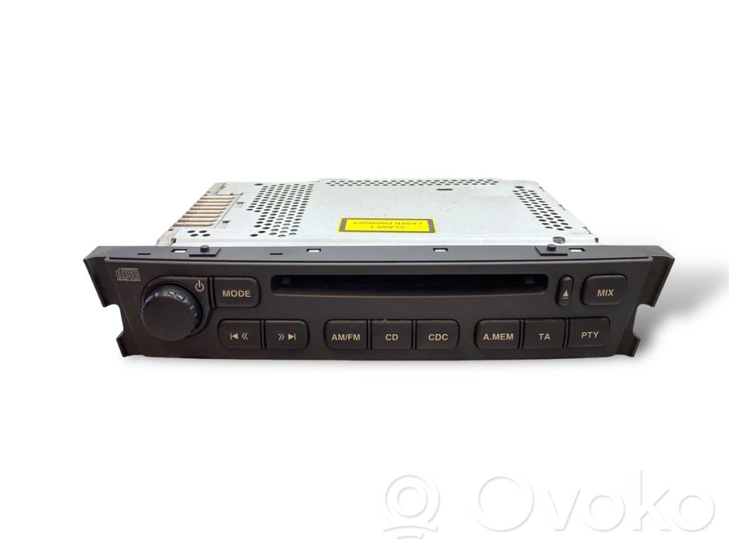 Radio / CD/DVD atskaņotājs / navigācija