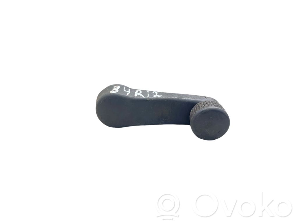 Loga atvēršanas rokturis
