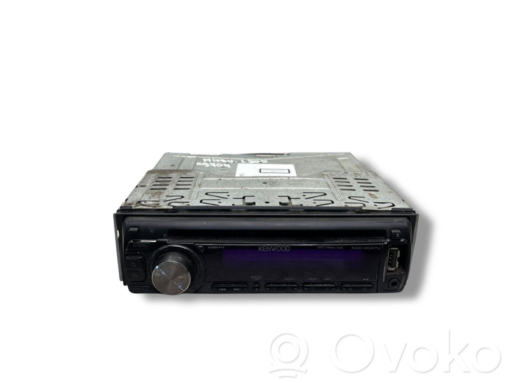 Radio / CD/DVD atskaņotājs / navigācija