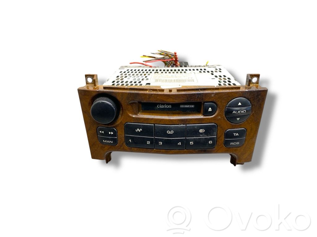 Radio / CD/DVD atskaņotājs / navigācija