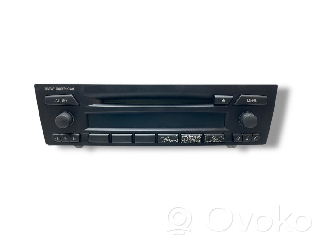 Radio / CD/DVD atskaņotājs / navigācija