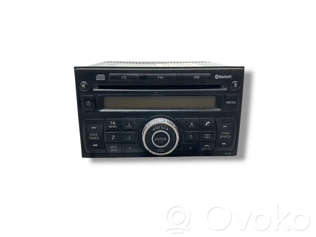 Radio / CD/DVD atskaņotājs / navigācija