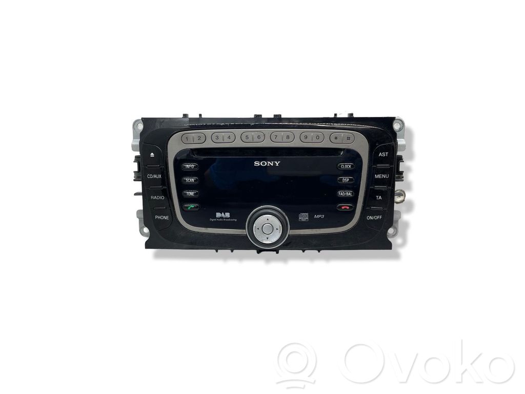 Radio / CD/DVD atskaņotājs / navigācija