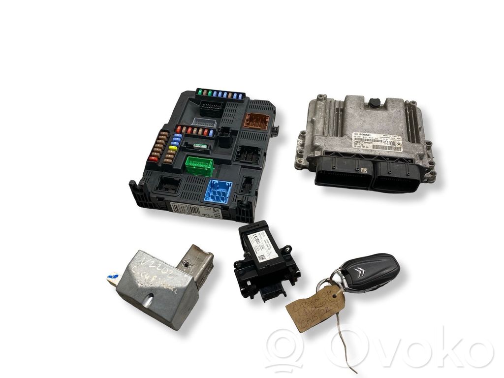 Aizdedzes ECU komplekts