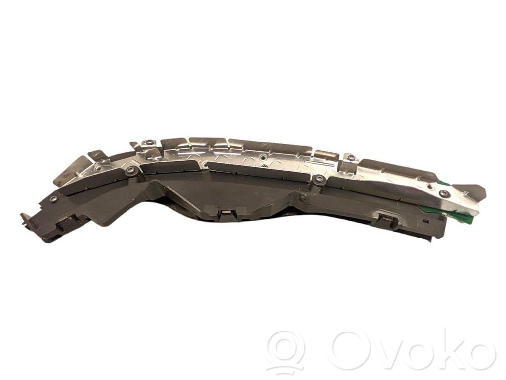 305715131 Mercedes-Benz C W204 LED-Tagfahrscheinwerfer, 76.23 € | RRR