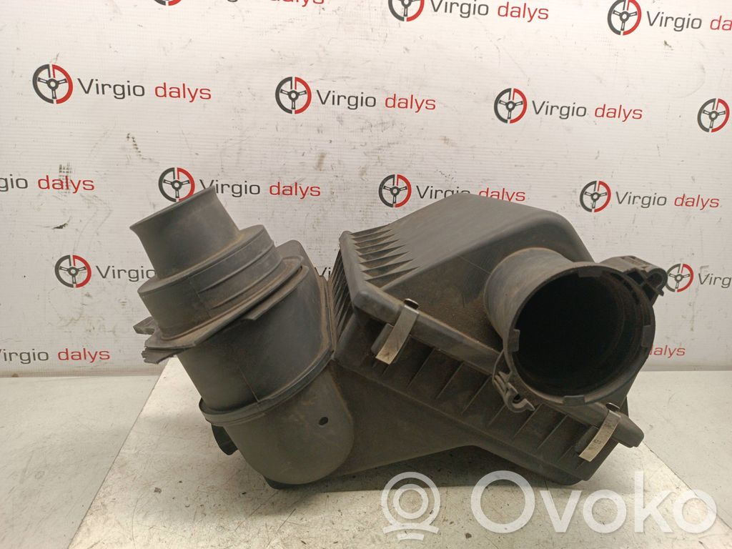 1736138 BMW 7 E38 Luftfilterkasten, 49.99 € | RRR