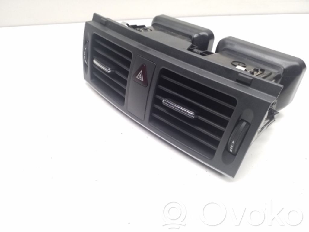 ZEB2037 MercedesBenz C W204 Grille d'aération centrale du tableau de