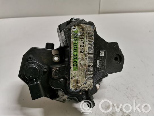 Mercedes-Benz E W211 Polttoaineen ruiskutuksen suurpainepumppu 