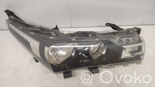 Toyota Corolla E160 E170 Priekinis žibintas 