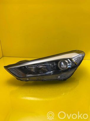 Hyundai Tucson TL Priekinis žibintas 