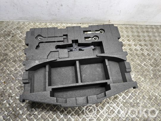 Mazda CX-5 Tool set 