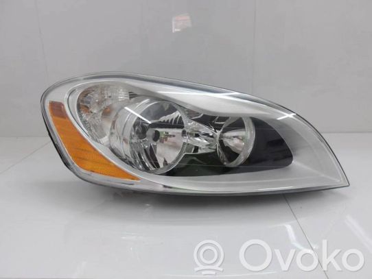 Volvo XC60 Priekinis žibintas 