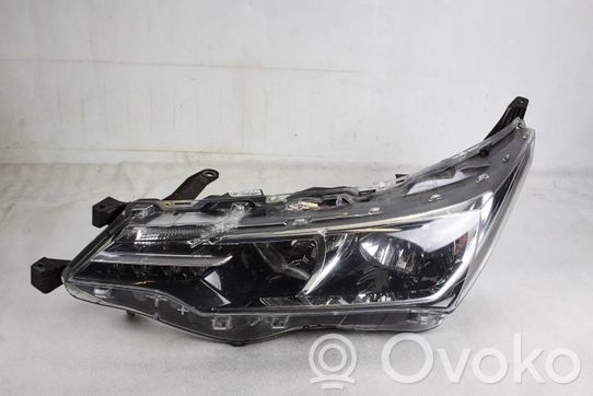 Toyota Corolla E160 E170 Priekinis žibintas 