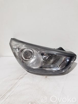 Hyundai ix35 Priekinis žibintas 