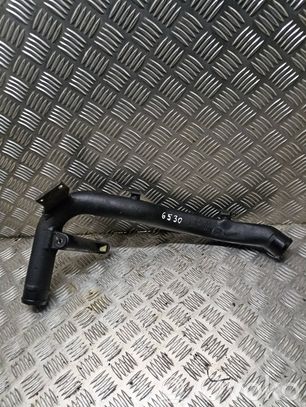 Volkswagen PASSAT B5 Tubo flessibile intercooler 
