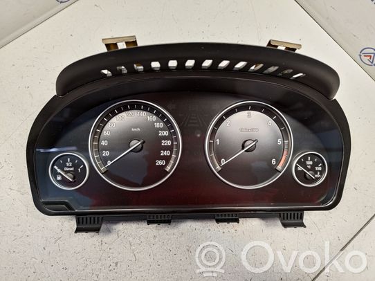 BMW 5 F10 F11 Nopeusmittari (mittaristo) 