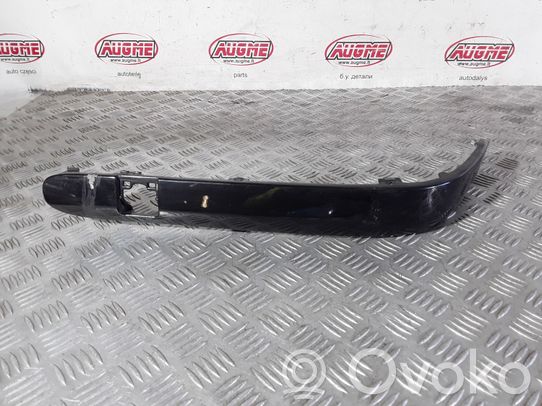 Mercedes-Benz C W203 Modanatura separatore del paraurti anteriore 