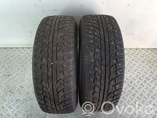 Toyota Prius (XW30) Pneus d’hiver R17 à crampons 