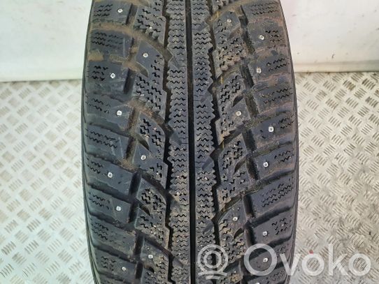 Toyota Prius (XW30) Pneus d’hiver R17 à crampons 