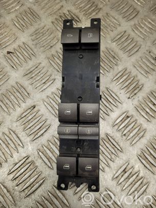 Elektrisko logu slēdzis   3D1959857B,5W806052V