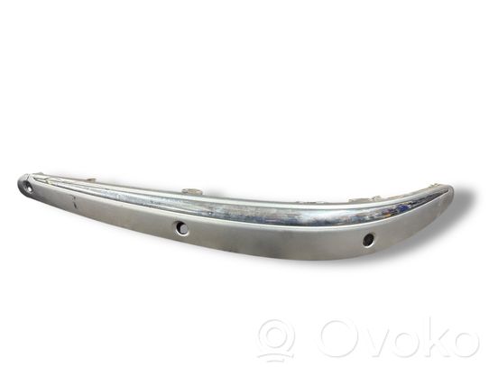Mercedes-Benz E W211 Modanatura separatore del paraurti anteriore 