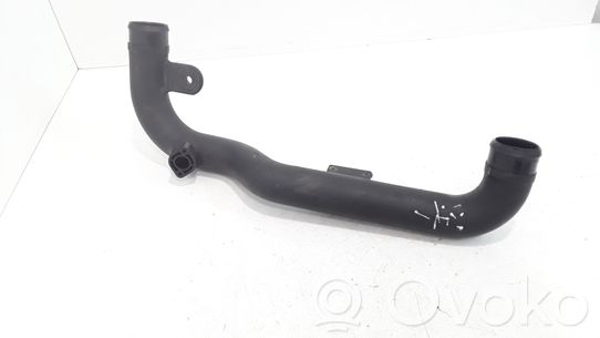Volkswagen PASSAT B5 Tubo flessibile intercooler 