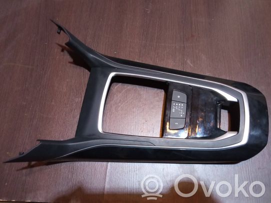 Peugeot 308 Rivestimento in plastica cornice della leva del cambio 