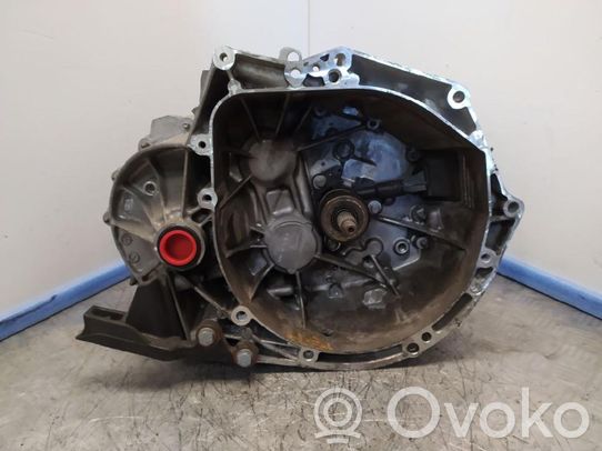 Mechaninė 5 pavarų dėžė   20EA62,6VELOCIDADES