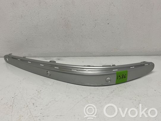 Mercedes-Benz E W211 Modanatura separatore del paraurti anteriore 