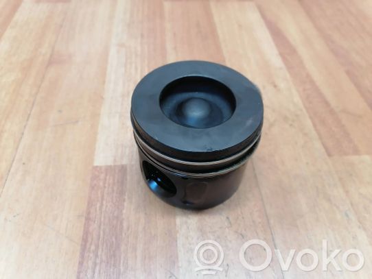 Jaguar XF X250 Piston 