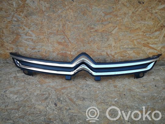 Grille Pare-choc Avant Citroën DS5 – Réf 9673279077 / 196785, D'occasion