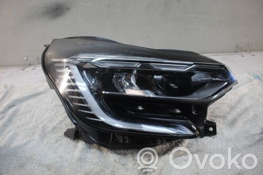 Renault Captur II Priekinis žibintas 