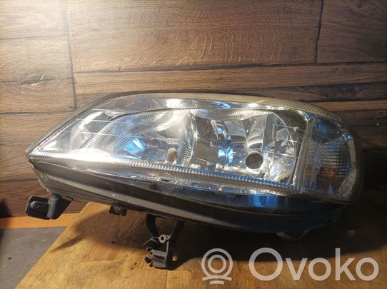 Opel Zafira A Priekinis žibintas 