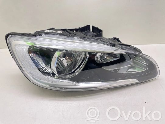Volvo S60 Priekinis žibintas 